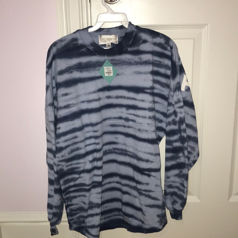 NWT: Oversized Long Sleeve
